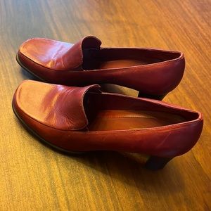 Denver Hayes red leather